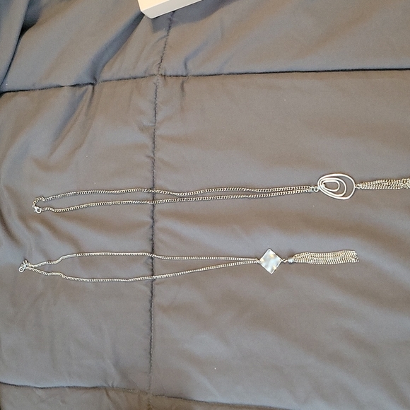 Silver costume jewelry - silver long necklaces - costume jewelry necklaces - Picture 2 of 5